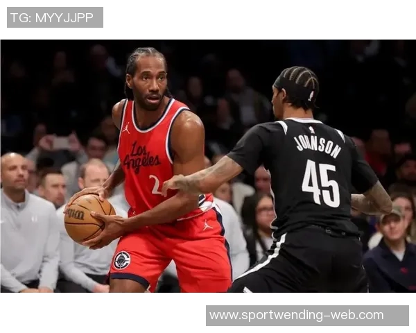 火力全开伦纳德三分雨下狂砍35分助球队逆转第三节独得19分展现统治力